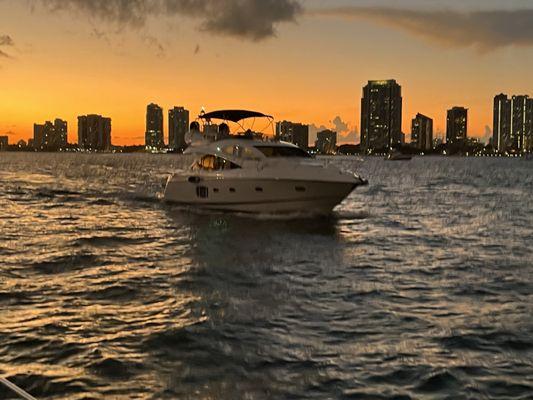 60 feet boat ready to go out Miami Beach