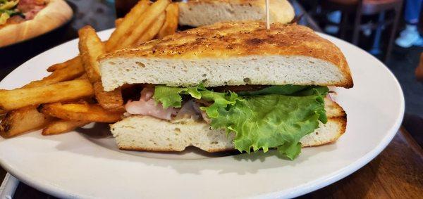 MONTEREY TURKEY SANDWICH