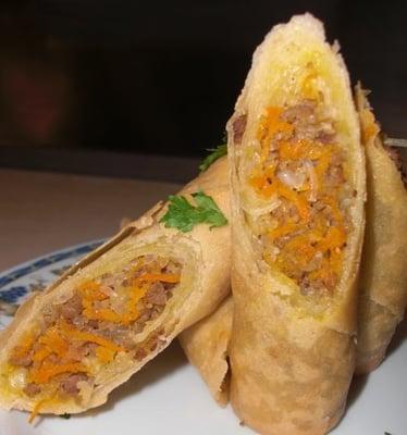 Mama Thuy's famous eggrolls