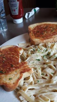 Fettuccine Alfredo