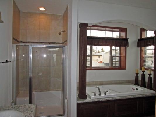 Beautiful tub and shower in our lot model triple