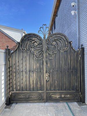 Beautiful wrought iron driveway hot dip galvanized and paint