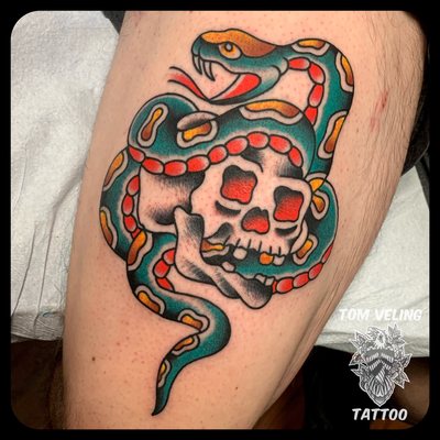 Classic skull and snake flash design