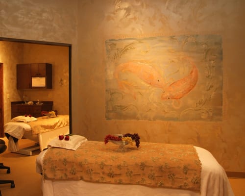 One of the couples massage rooms