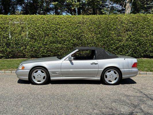 Convertible top service