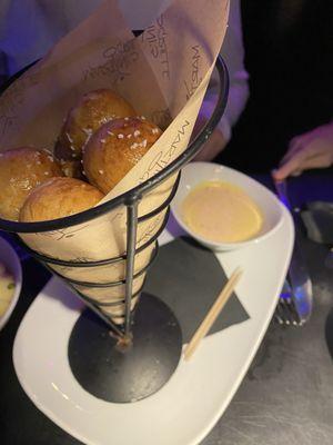 Soft Pretzel Fondue