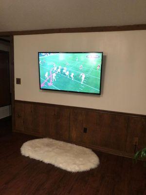 Completely Wire Free Television Mounting