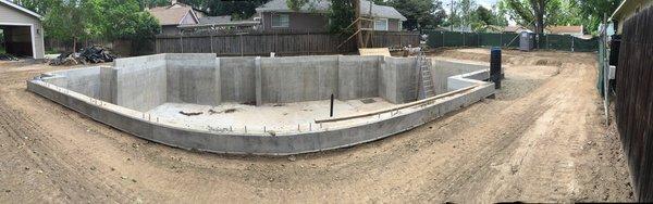 Benitez Concrete Construction Company / Concrete Contractors - San Jose CA