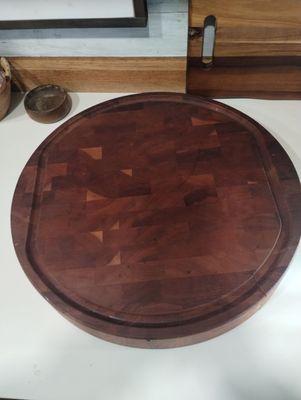 18" Round end cut cutting board