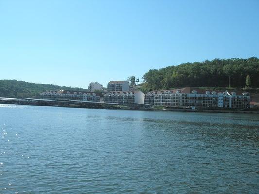 Camdenton Condo Vacation Rental - Lake of the Ozarks - Clearwater Condominiums - Camdenton, MO