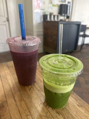 El Verde juice and mixed berries smoothie.