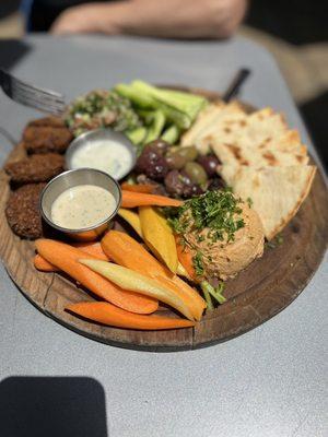 Hummus plate