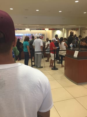 Line ALWAYS wraps around at this branch. Be prepared to wait