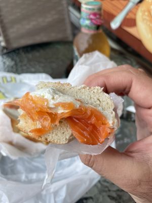 That's thicc babe. Brooklyn's lox with chive cream cheese. Juicy!