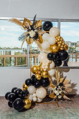 Balloon and Floral Decor