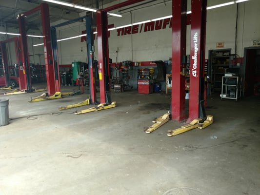 Miltiple bays and alignment rack