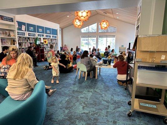 Live Oak Branch Library