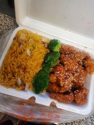 Lunch special sesame chicken