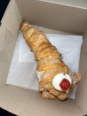 Lobster Tail w/ Cannoli Cream