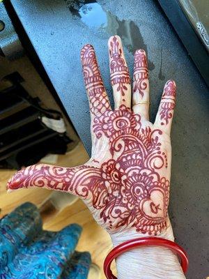 30 minutes the Mendhi was removed and the results were stunning!!