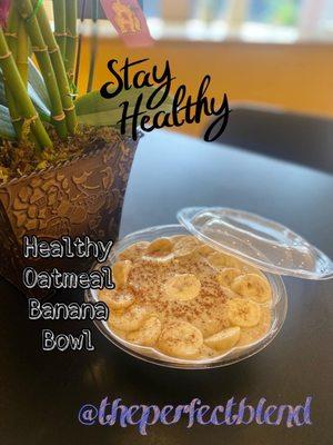 Oatmeal bowl with fresh bananas