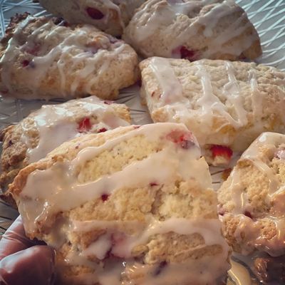 Strawberry Vanilla Bean Scones