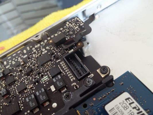 Macbook pro motherboard fix