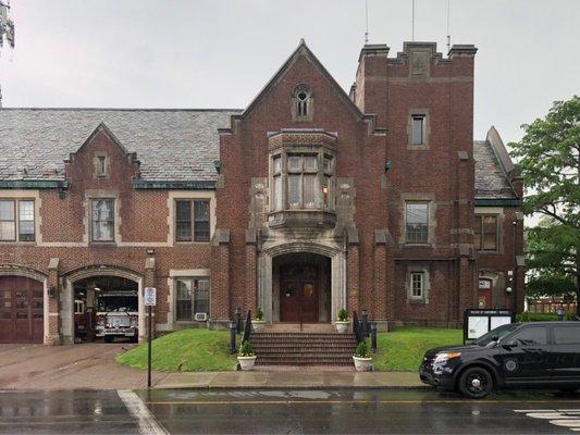 Larchmont Village Hall - Town Offices, Police & Fire Department