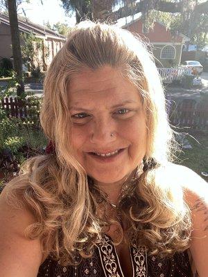 Hi, I'm Catherine! Spiritual Coach, Psychic Medium and Healer