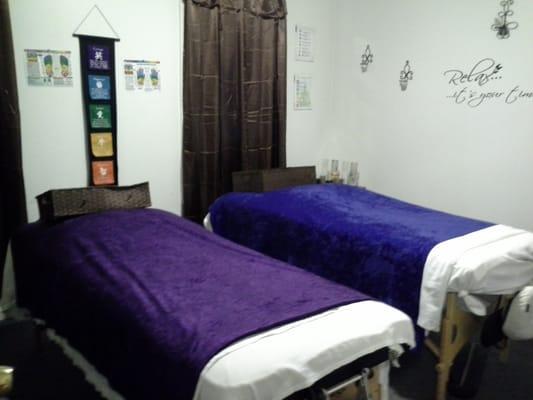 Couples Room for couples or (2) people that want services in the same room at the same time. (West Philadelphia Location