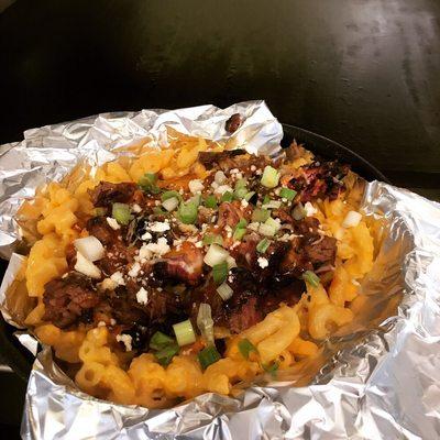 Mac and cheese with brisket