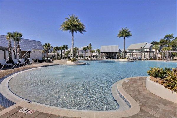 Refreshing community pool along 30A