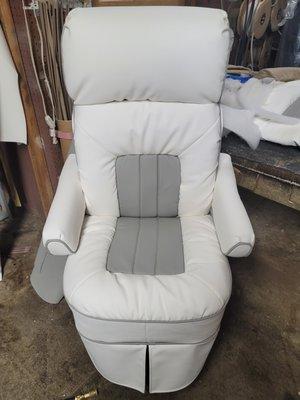 Motorhome seat