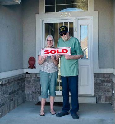 Congratulations to our clients that purchased an adorable home in Layton.