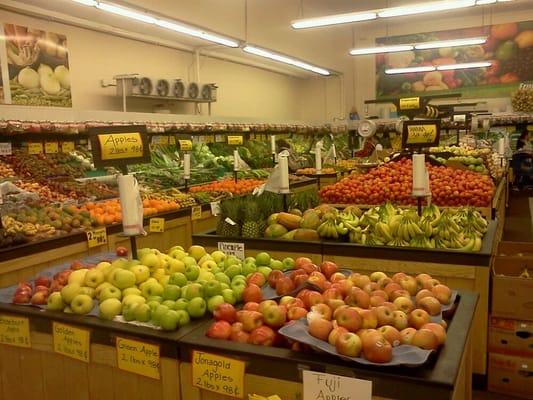 Extra fresh produce all  for 99 cents!! Lots of other products too. Welcome to #DTLA