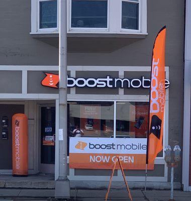 Elmira Boost Mobile is our newest Prime store in Elmira NY. Call 607.846.3026 for yours cellular needs.