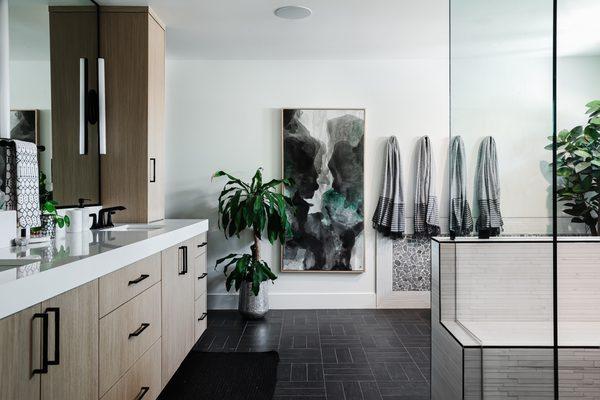 Primary Bathroom design in #manhattanbeach by edenLA #interiordesign #bathroomremodel