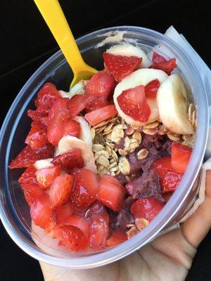 Classic acai bowl