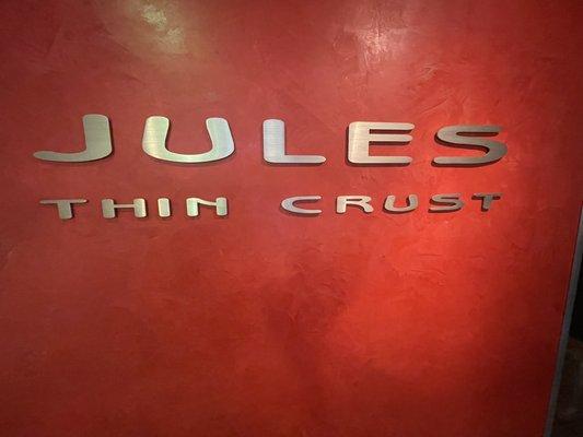 Welcome to Jules thin crust...