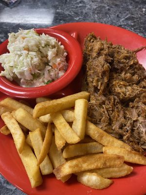 Bbq plate, fries, slaw