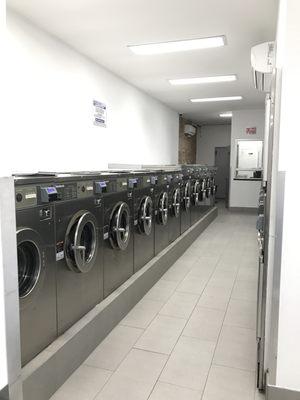 Clean Bubble Laundromat