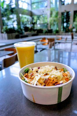 Warm Thai Ginger Peanut Bowl ($13.55) and Maui Wowie Smoothie.