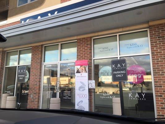 Front of the Kay Jewelers store in Pikeville, Ky.