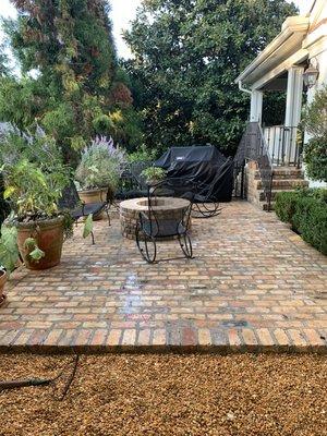 Stairs patio fire pit brick