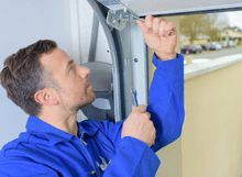 Garage Door Technician Syracuse New York