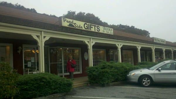 Pondside Gifts & Boutique