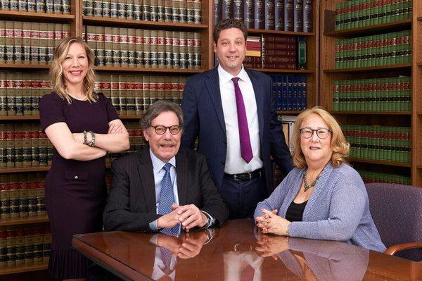 Kasen and Kasen team of bankruptcy attorneys