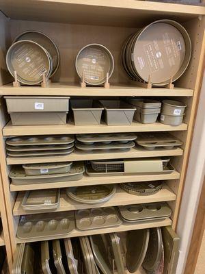 Baking pans and trays