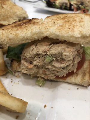 Tuna sandwich