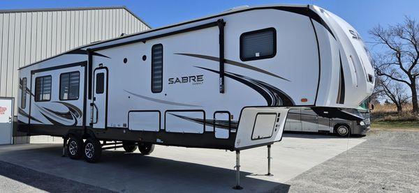 2022 Sabre Fifth Wheel Camper